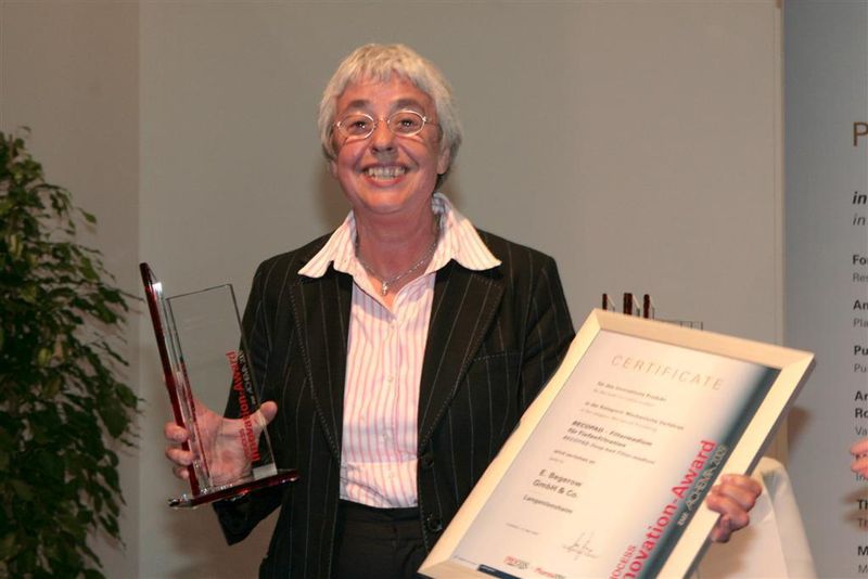 In der Kategorie Mechanische Verfahren befand die Jury eine Produktentwicklung von Begerow Award-würdig. Die geschäftsführende Gesellschafterin Christa Tesch nahm die Auszeichnung entgegen. (Archiv: Vogel Business Media)