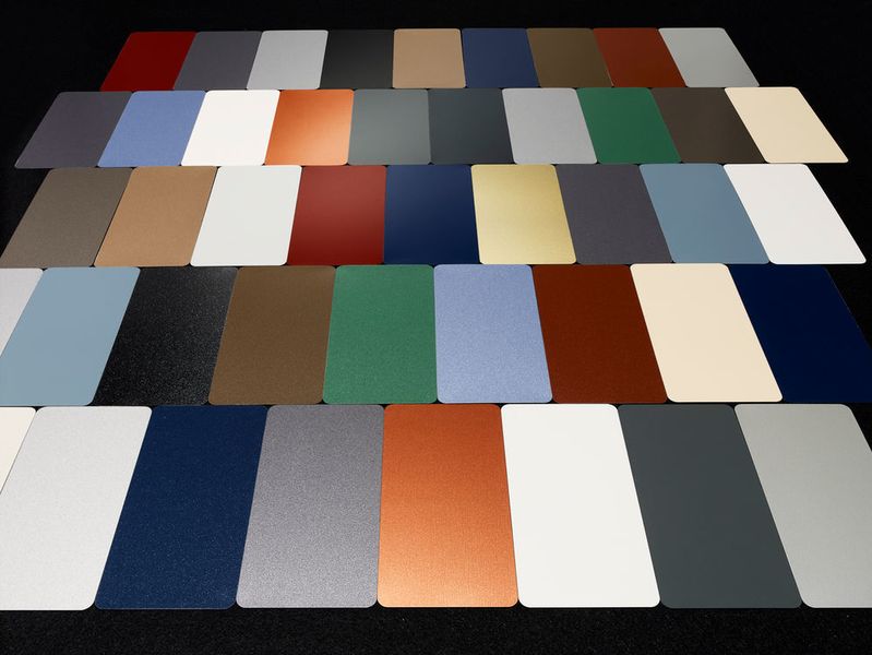 Die erweiterte Farbpalette von Colorcoat Prisma eignet sich für viele Anwendungen in der Bauindustrie und verleiht insbesondere dem Objekt- und Industriebau eine besonderen Ästhetik. (Tata Steel)