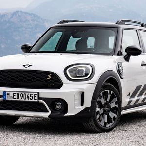 Der Countryman entwickelt sich im Design nur evolutionär weiter und wird im Herbst neu vorgestellt.(Bild:  Mini)