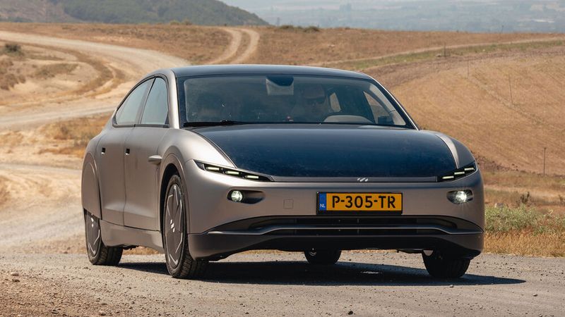 Je nach Sonnenintensität ist eine mittlere zweistellige Zahl zusätzliche Kilometer pro Tag vom Himmel zu holen. (Bild: Lightyear)