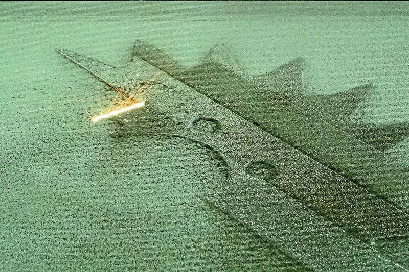 Im SLM-Verfahren wird Schicht um Schicht Metallpulver aufgebracht und konturgenau mit dem Laser verschmolzen.  (Ecoparts AG)