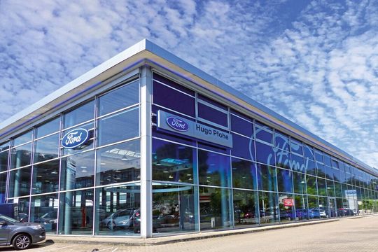 Der Ford-Store in Hamburg-Fuhlsbüttel. Der Ford-Store in Hamburg-Fuhlsbüttel.
