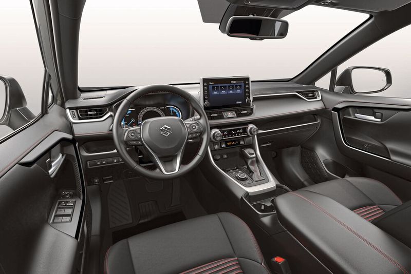 Das Interieur des Across entspricht weitgehend dem des Toyota RAV 4. (Bild: Suzuki)