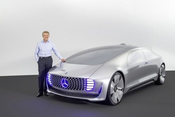 Mercedes-Benz F 015 - Luxury in Motion:Prof. Dr. Thomas Weber, Vorstandsmitglied der Daimler AG verantwortlich für Konzernforschung & Mercedes-Benz Cars Entwicklung (Bild: Mercedes-Benz)
