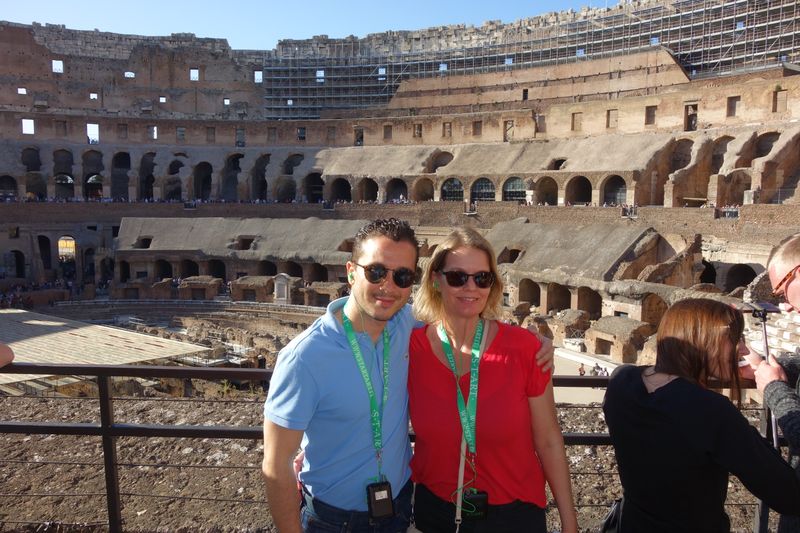 Petra Novak bekommt von Jan Saponara-Teotonico, Ingram Micro, italienische Wörter beigebracht. (Bild: IT-BUSINESS)