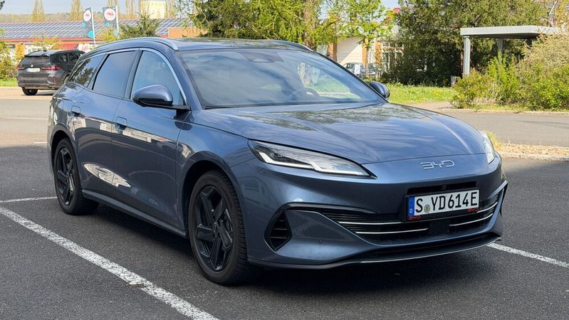 Der BYD Seal (hier im Bild: der Kombi Seal 6 DM-i) war das am häufigsten zugelassene chinesische Automodell im März.(Bild:  Wehner - VCG)