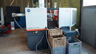 Hier ein Blick auf die automatische Bandsäge Kastomicut A 2.6, die Mechtop für Abläng- und Gehrungsschnitte bei Rohren, Profilen und Vollmaterial einsetzt. (Bild: Kasto)