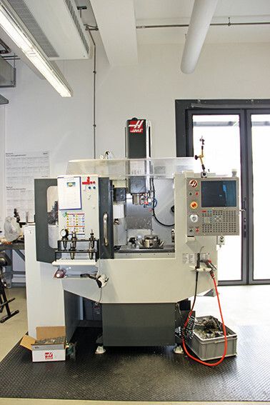 Die Super-Mini-Mill benötigt dank ihrer schlanken Statur wenig Platz und kann mit einem Zweitonnenstapler bewegt werden. (Bild: Sonnenberg)