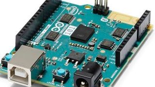 Genuino 101: Entwicklerboard der Arduino-Gründer mit Intels Stromsparmodul Curie (Bild: Intel)