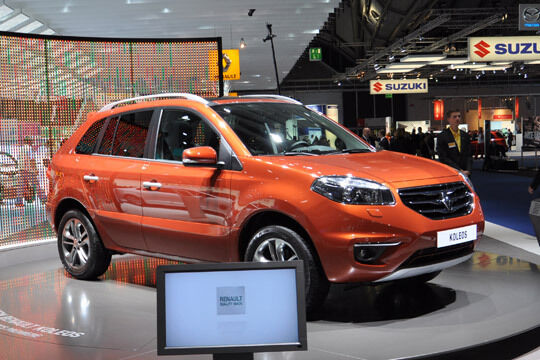 Der überarbeitete Renault Koleos hat ein neues Frontdesign und sparsamere Dieselmotoren. (Wehner)