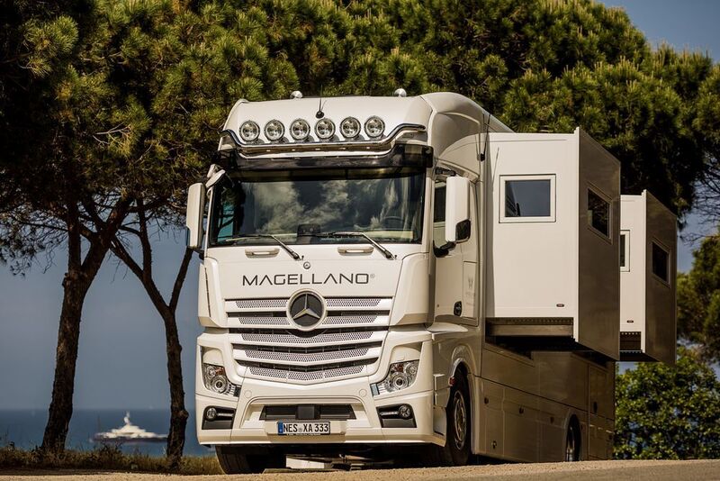 Rund 680.000 Euro hat der Magellano gekostet. Mit etwas weniger Ausstattung lässt sich der Traum vom großen Wohnmobil „schon“ für 500.000 Euro erfüllen. (Magellano)