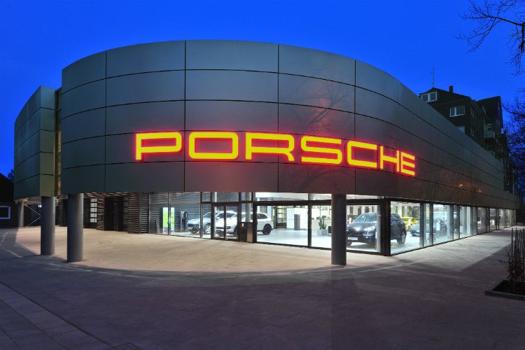Über zwei Millionen Euro flossen in die Modernisierung und Erweiterung des Standorts in städtischer Lage. (Foto: Schmidt & Hoffmann)