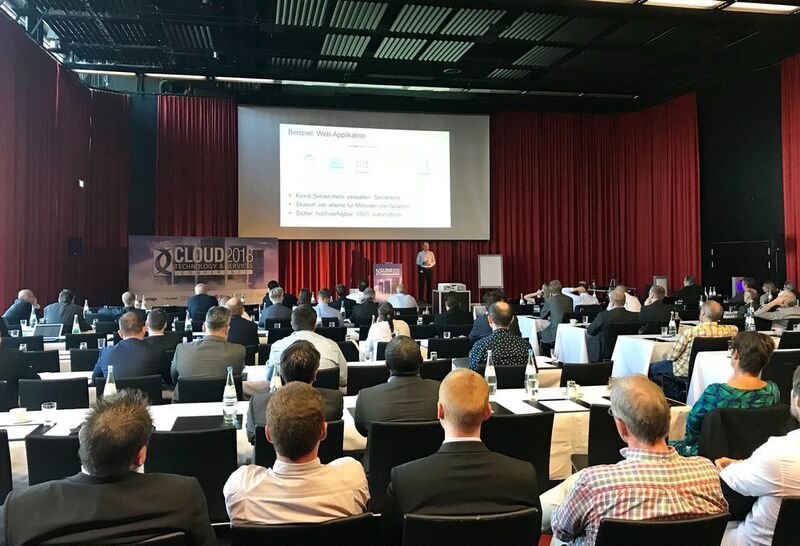 Constantin Gonzalez von Amazon Web Services hielt am 11.9.18 auf der #concloud in Bonn die Abschluss-Keynote - mit hochinteressanten Themen: Die Evolution von Hybrid Clouds, die Herausforderungen bei der Migration und neue Services wie Container, Big Data, IoT & Co. (Vogel IT-Akademie)