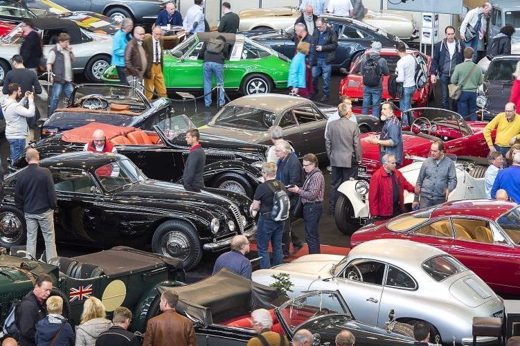 Die Techno-Classica gilt als das Stimmungsbarometer für den Oldtimerhandel in Deutschland bzw. ganz Europa. (S.I.H.A.)