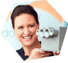 Stefanie Brickwede, Geschäftsführerin von 'Mobility goes Additive' und Leiterin des Konzernprojekts 3D-Druck bei der Deutschen Bahn AG