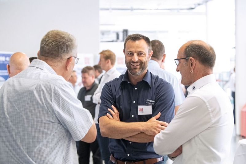 Der Ausstellungsbereich wurde rege für Gespräche und Networking genutzt. (Bild: Thomas Entzeroth)