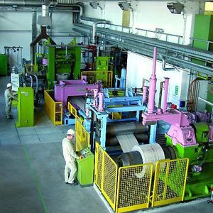 Versuchsanlage zur Entwicklung der Gießwalztechnologie für Magnesiumwerkstoffe an der TU Bergakademie Freiberg. Bild: MgF