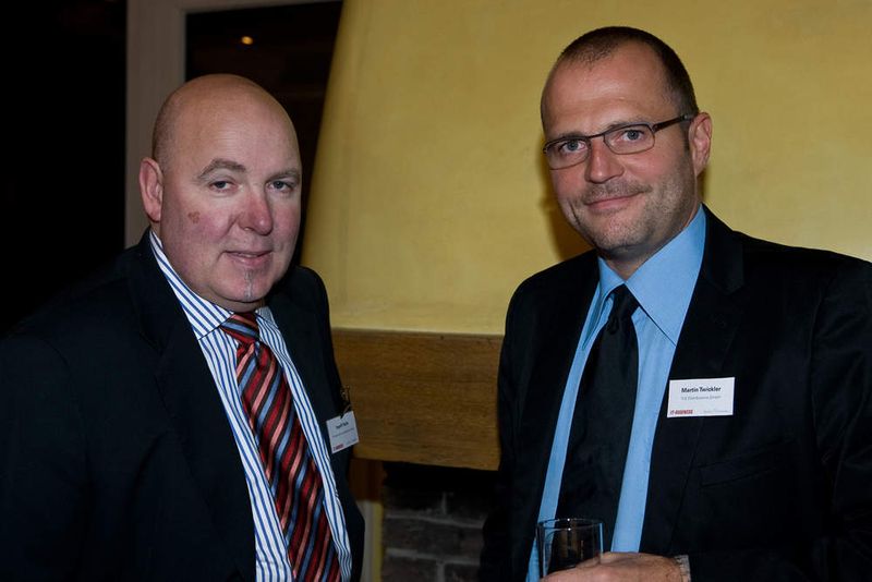 Ingolf Hahn von Entrada (li.) mit Martin Twickler von TLK. (Archiv: Vogel Business Media)