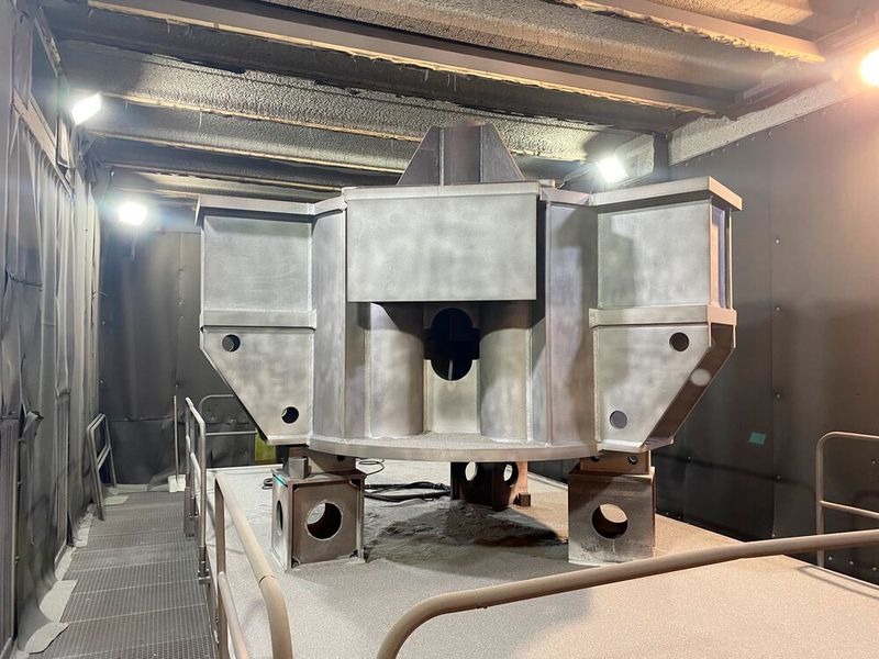 Die Obertraverse nach dem Sandstrahlen. (Bild: Jebens)