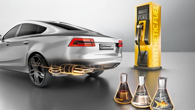 E-Fuels sollen den Verbrenner-Antrieb CO2-neutral machen. Noch gibt es aber viele Unklarheiten, auch politischer Natur.(Bild:  Continental)