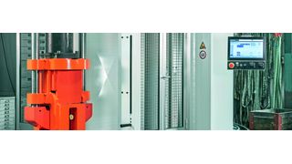 Die Prüfpresse von Lindenberg erzeugt mit einem servohydraulischen Aktuator von Rexroth energieeffizient hohe Kräfte und fügt sich nahtlos in digitale Prozesse ein.  (Bosch Rexroth)