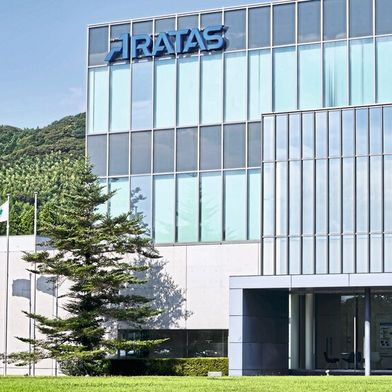 Aratas im Neustart: Aus Omrons Komponentengeschäft hervorgegangen, konzentriert sich das Unternehmen auf Hochstromrelais, DC-Technik und Halbleitertests und baut parallel seine Fertigungskapazitäten aus. (Bild: Aratas)