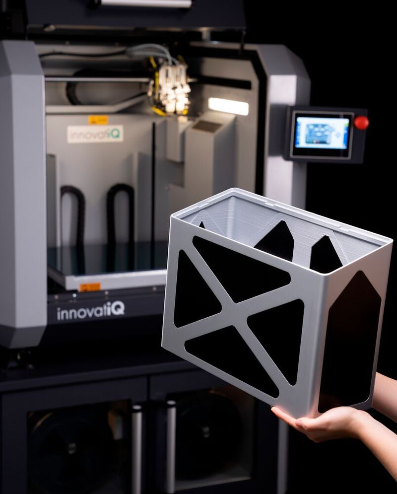 An Innovatiq TiQ 5 printer is available at Faberlab for the production of components using FDM technology.