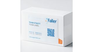 Das Team-Label der August-Faller GmbH ermöglicht die Einsicht in wichtige Informationen des Arzneimittels, ohne die Erstöffnungsgarantie zu zerstören. (August Faller)
