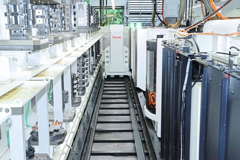 Das Palletech-System gibt es in der Ausführung mit einer, zwei oder drei Ebenen, hier bei SRM sind es zwei Ebenen. Es ist für eine problemlose nachträgliche Systemerweiterung ausgelegt. (Anne Richter, SMM)