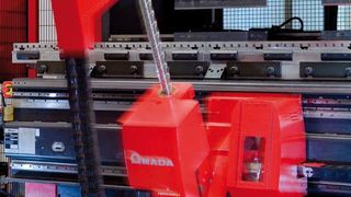 Gerade für mittelständische Blechverarbeiter ist eine flexible Lösung für die betriebswirtschaftliche Steuerung unerlässlich geworden, denn damit haben Unternehmen und Mitarbeiter die Kosten und Fertigungsorganisation voll im Griff. Bild: Cobus/Dreeskornfeld (Archiv: Vogel Business Media)