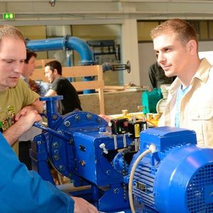 The course „Certified Energy Consultant for Pumps and Pump Systems“ is integrated into the programme. Target group are all those persons whose jobs are related to pumps.