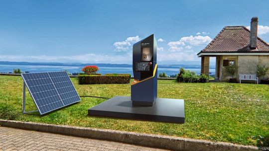 Pour son lancement, la Silex était alimentée par un panneau solaire, une belle manière de montrer que la micromachine est flexible, facilement transportable et instalable et surtout orientée développement durable. Pour son lancement, la Silex était alimentée par un panneau solaire, une belle manière de montrer que la micromachine est flexible, facilement transportable et instalable et surtout orientée développement durable.