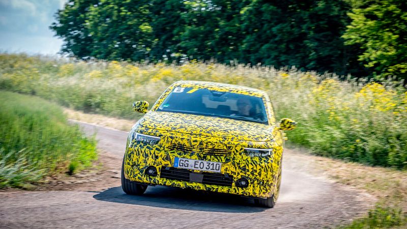 Die Neuauflage ist flacher und breiter geworden. (Bild: Opel)