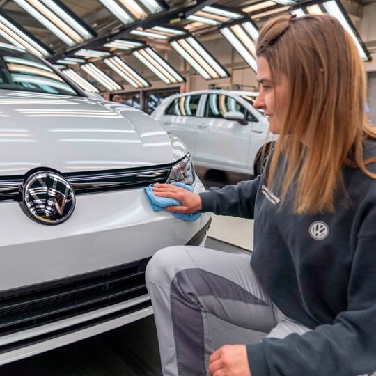 Die Volkswagen-Werke in Deutschland stehen nun still.(Bild:  Volkswagen)