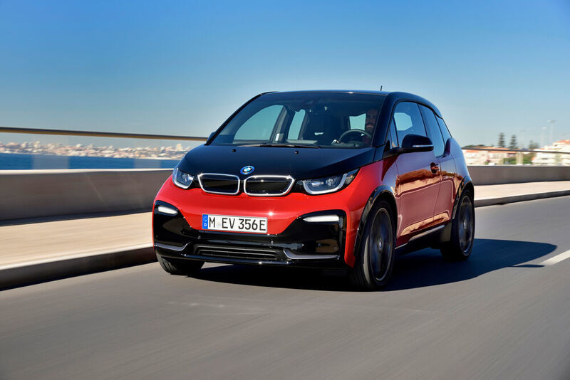 Seit neustem gibt es den Münchner auch in einer stärkeren Version mit 135 kW/184 PS. Der i3s kostet mindestens 41.150 Euro. (BMW)