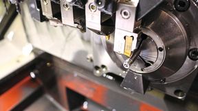 Um die Rüstzeiten bei seinen Langdrehern zu verkürzen und produktiver zu arbeiten, setzt Stork auf das modulare Neoswiss-Drehsystem von Iscar. (Bild: Iscar)