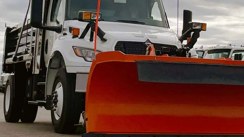 Good Roads fertigt effizient widerstandsfähigere und langlebigere Schneepflugschilde, die zugleich leichter sind und eine dreifach längere Lebensdauer aufweisen – dank Hardox 500 Tuf.(Bild:  SSAB)