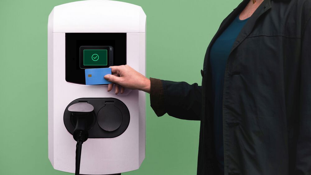 CCV und Bender kooperieren bei Bezahlsystemen an ELadestationen