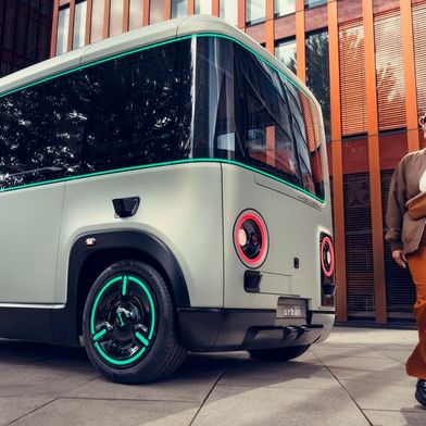 Borg Warner hat einen Auftrag für sein Batteriesystem erhalten. Es wird im Bus „HOLON urban“ verbaut. (Bild: BorgWarner)