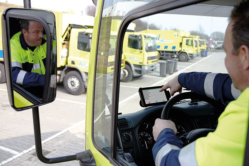 Neben Track & Trace ermöglichen Apps eine sichere und einfache Kommunikation zwischen Mitarbeiter und Disposition. (Bild: www.nicolezimmermann.de)