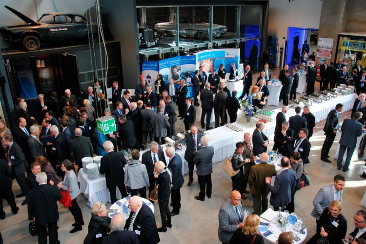 Schönes Ambiente: Rund 250 Gäste kamen nach Düsseldorf in die Classic Remise zur Verabschiedung von Dieter Paust. (Foto: Baeuchle)