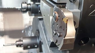 Mit der robusten Plananlage des Schneidenhalters und stabil geklemmten Schneiden überzeugt Win Cut in der Fertigung von Beer. (Bild: Ingersoll)