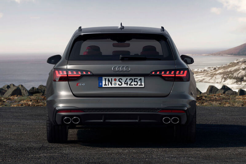Erhältlich ist der A4 als Mittelklasselimousine, Kombi und Allroad sowie als S-Variante. (Audi)