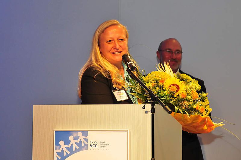 Fachlehrerin Petra Angermeier bedankte sich dafür, dass der neue Wettbewerb die Arbeit der Berufsschule als dualem Partner in der Berufsausbildung würdigt. (Archiv: Vogel Business Media)