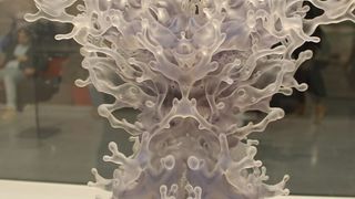 Der Euromold-Baum, der in diesem Jahr in Düsseldorf seine Früchte tragen soll, wächst. Laut Veranstalter Demat erwartet man 420 Aussteller. 328 hätten sich bereits fest zu diesem einst in Frankfurt beheimateten Branchen-Event in Sachen Werkzeug-, Prototypen- und Formenbau angemeldet, wie Diana Schnabel, Geschäftsführerin der Demat betont. (Bild: VBM)