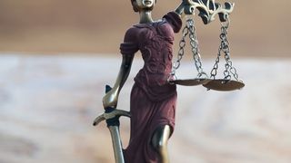 Wer bei einem Sendungsverlust haftet oder auch nicht, ist in der Regel eine Einzelfallentscheidung. (©Aerial Mike - stock.adobe.com)