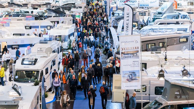 Laut den Veranstaltern zeigen auf der diesjährigen Urlaubsmesse rund 800 Aussteller aus 15 Ländern Fahrzeuge und Zubehör aller Art.(Bild:  Messe Essen GmbH)