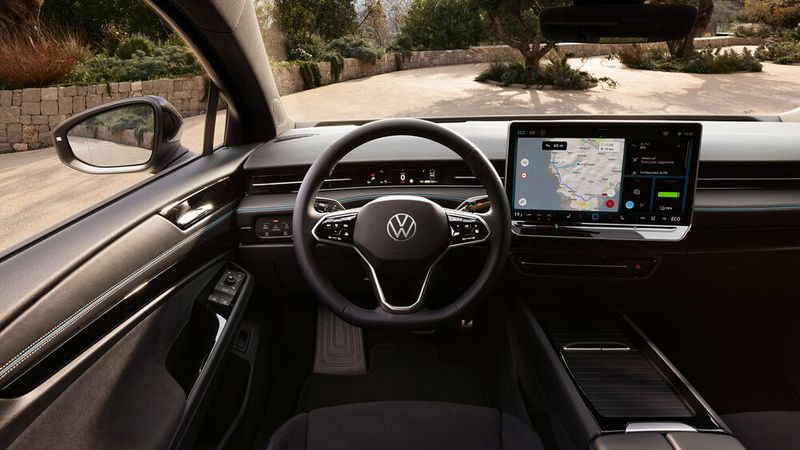 Das Cockpit wirkt schicker als bei den anderen ID-Modellen. (Bild: VW)