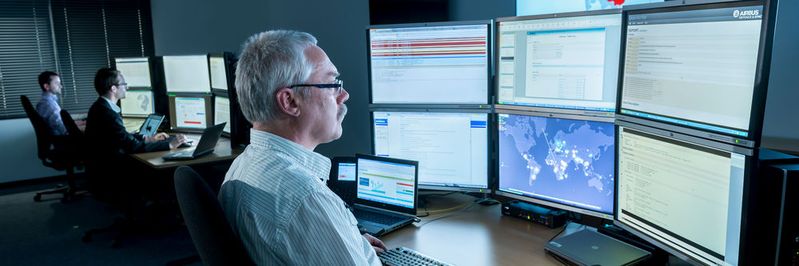Experten im Security Operations Centre von Airbus CyberSecurity in Ottobrunn bei München.(Bild:  Airbus (Bilfinger/Alpensektor))