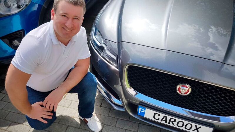 Pavel Krivulin verkauft über Caroox Autos in Kommission. Er plant ein bundesweites Netzwerk mit Caroox-Filialen.